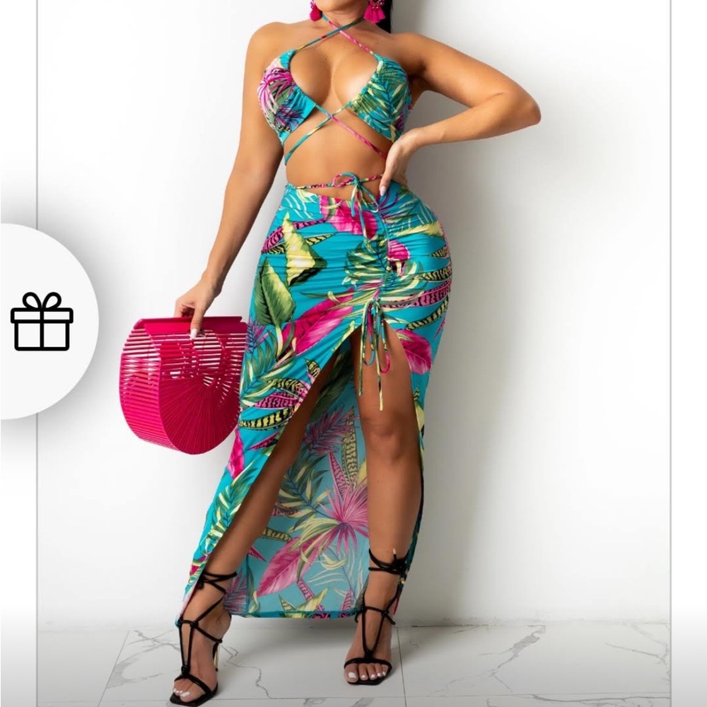 Two piece vacation outfit